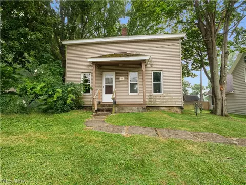 3010 Wadsworth Rd, Norton, OH 44203