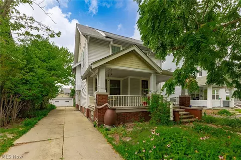 2012 Marlindale Rd, Cleveland Heights, OH 44118