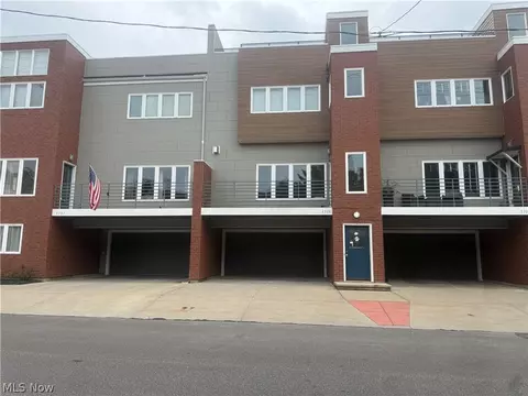 5703 Bridge Ave, Cleveland, OH 44102