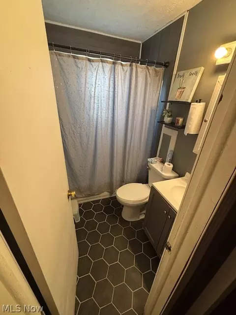 Bath - 9888 Short Dr, Windham, OH 44288 photo 1 of 1