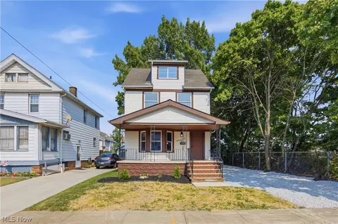 3111 W 111th St, Cleveland, OH 44111