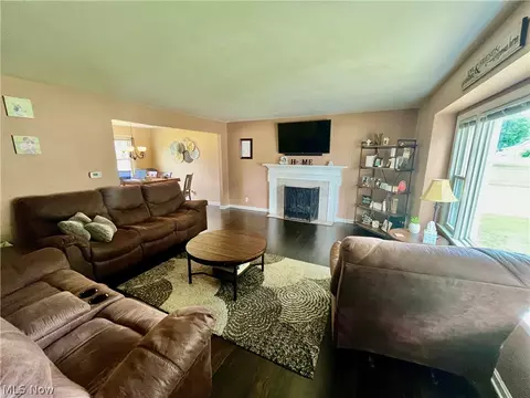 Living - 6301 Apache Ln, Poland, OH 44514 photo 1 of 5