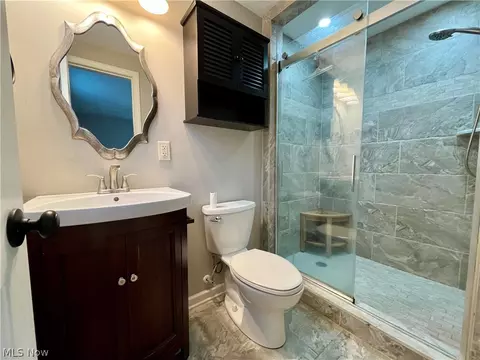 Bath - 6301 Apache Ln, Poland, OH 44514 photo 2 of 3