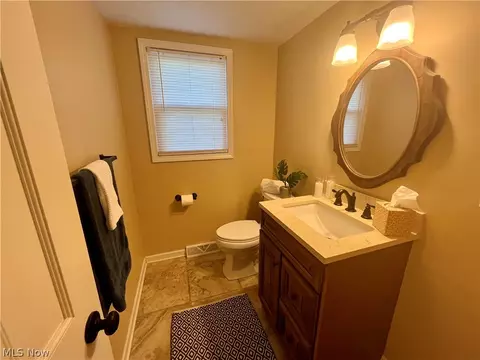 Bath - 6301 Apache Ln, Poland, OH 44514 photo 1 of 3