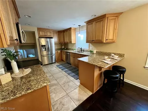 Kitchen - 6301 Apache Ln, Poland, OH 44514 photo 3 of 3