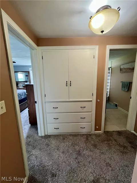 Entry Way - 6301 Apache Ln, Poland, OH 44514 photo 1 of 1