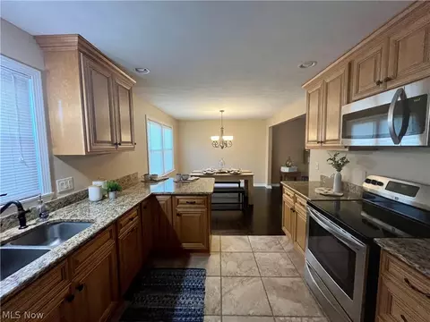 Kitchen - 6301 Apache Ln, Poland, OH 44514 photo 1 of 3
