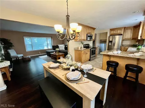 Dining - 6301 Apache Ln, Poland, OH 44514 photo 1 of 3