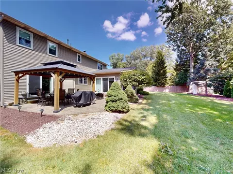 Exterior - 126 Pepperdine Dr, Elyria, OH 44035 photo 3 of 4