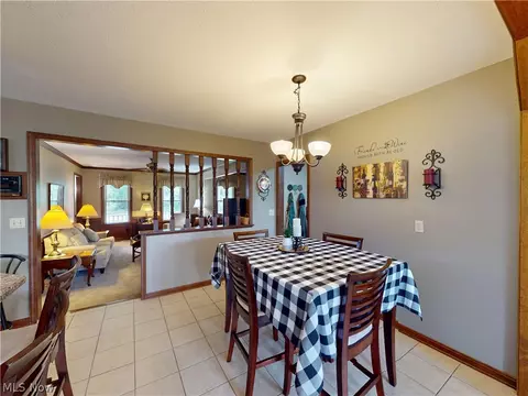 Dining - 126 Pepperdine Dr, Elyria, OH 44035 photo 3 of 5