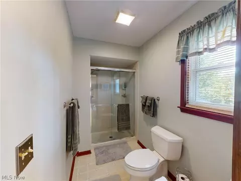 Bath - 126 Pepperdine Dr, Elyria, OH 44035 photo 3 of 7