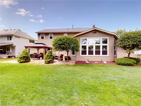Exterior - 126 Pepperdine Dr, Elyria, OH 44035 photo 1 of 4