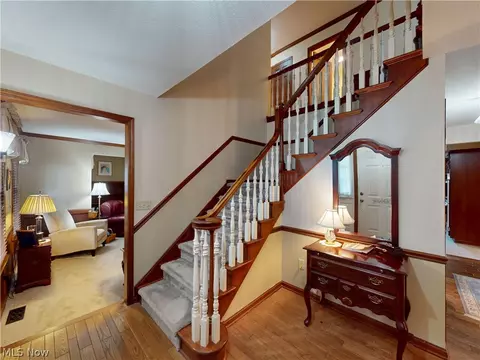 Entry Way - 126 Pepperdine Dr, Elyria, OH 44035 photo 2 of 5