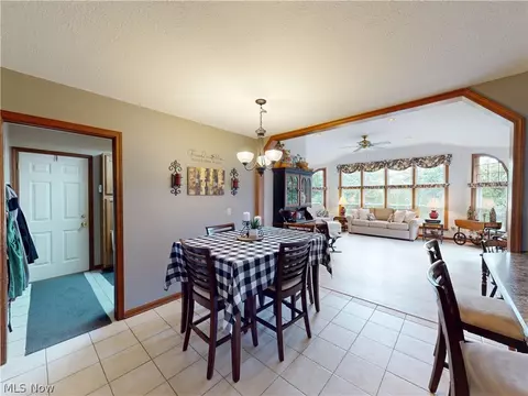 Dining - 126 Pepperdine Dr, Elyria, OH 44035 photo 2 of 5