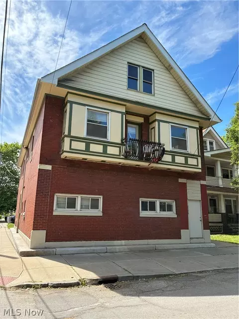 2598 W 10th St, Cleveland, OH 44113
