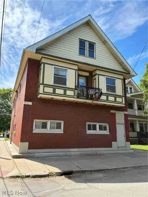 2598 W 10th St, Cleveland, OH 44113
