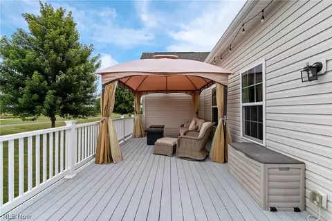 Exterior - 611 Rundle St, Lagrange, OH 44050 photo 3 of 6