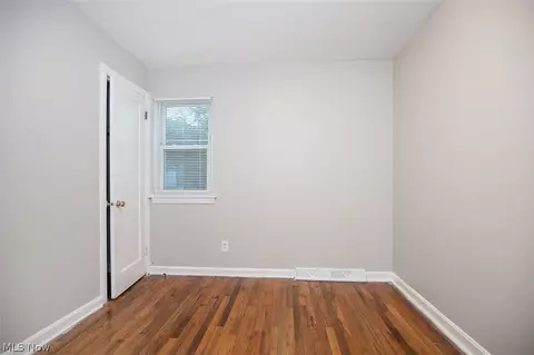 660 E 260th St, Euclid, OH 44132 photo 10