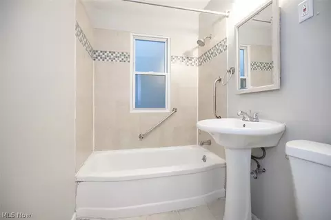Bath - 660 E 260th St, Euclid, OH 44132 photo 1 of 1