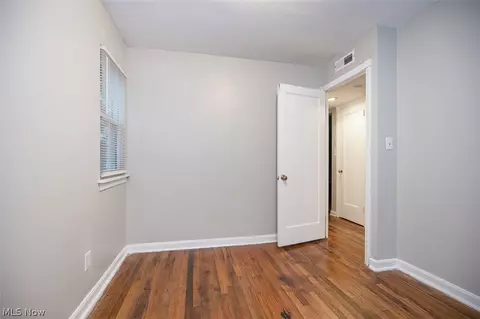 660 E 260th St, Euclid, OH 44132 photo 9
