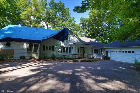 40 Wintergreen Hill Dr, Painesville, OH 44077