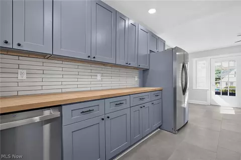 Kitchen - 5175 Arch Street St, Maple Heights, OH 44137 photo 1 of 5