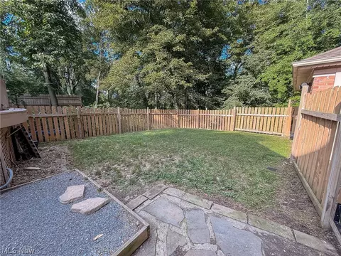 Exterior - 168 Poland Ave, Struthers, OH 44471 photo 9 of 13