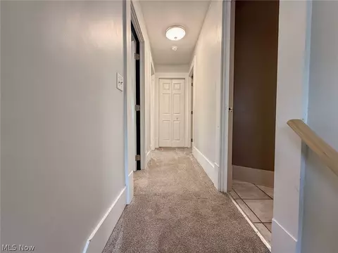 Entry Way - 168 Poland Ave, Struthers, OH 44471 photo 4 of 5