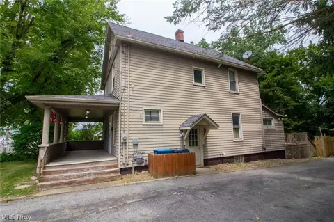 Exterior - 168 Poland Ave, Struthers, OH 44471 photo 2 of 13