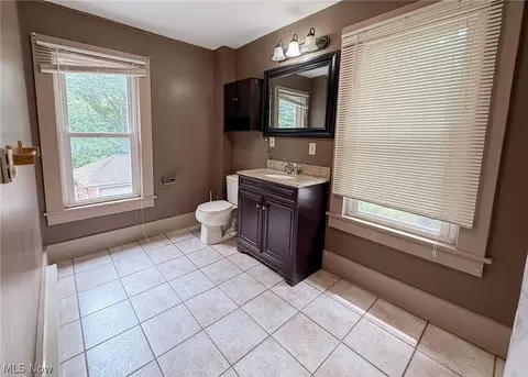 Bath - 168 Poland Ave, Struthers, OH 44471 photo 1 of 2