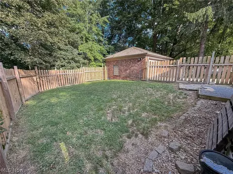 Exterior - 168 Poland Ave, Struthers, OH 44471 photo 10 of 13