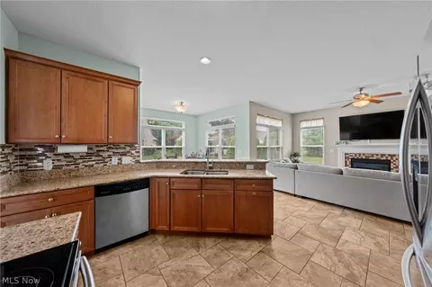 Kitchen - 3528 Brook Ct, Avon, OH 44011 photo 2 of 5