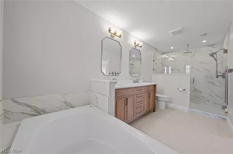 Bath - 3528 Brook Ct, Avon, OH 44011 photo 4 of 7