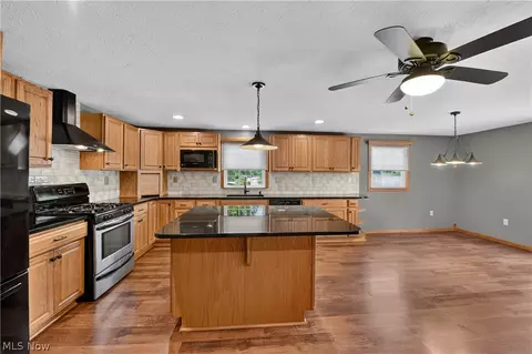 1563 Eastern Rd, Rittman, OH 44270 photo 2