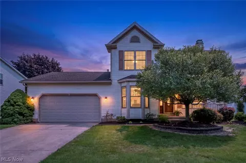 1256 Waterbury Dr, Medina, OH 44256