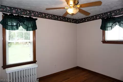 Bedroom - 3938 E 364th St, Willoughby, OH 44094 photo 2 of 6