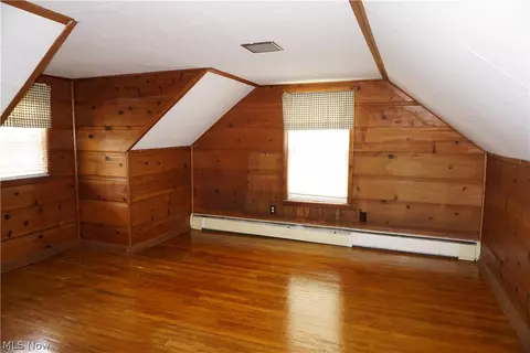Bedroom - 3938 E 364th St, Willoughby, OH 44094 photo 4 of 6