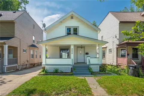 2024 W 99th St, Cleveland, OH 44102
