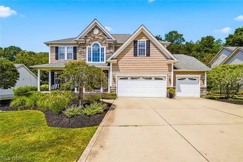 12335 Summerwood Dr, Concord Twp, OH 44077