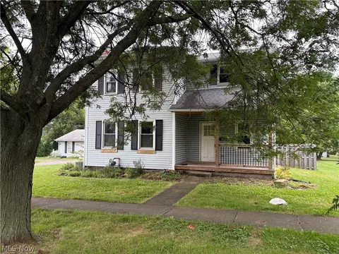 322 W Main St, Canfield, OH 44406