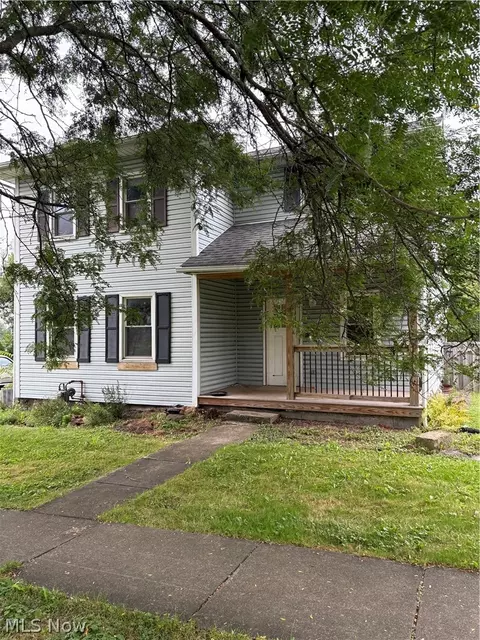 322 W Main St, Canfield, OH 44406