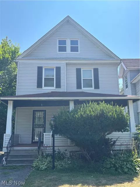 594 E 107th St, Cleveland, OH 44108