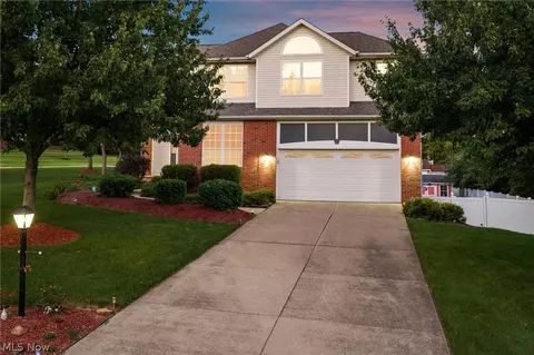 4851 Gateway Dr, Medina, OH 44256
