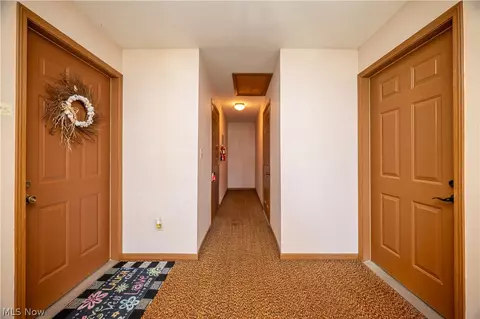 Entry Way - 7357 Eisenhower Dr #6, Boardman, OH 44512 photo 2 of 6
