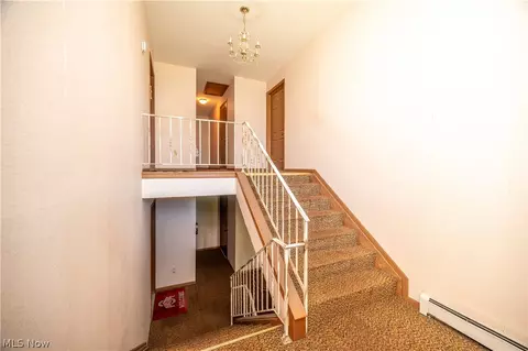 Entry Way - 7357 Eisenhower Dr #6, Boardman, OH 44512 photo 1 of 6