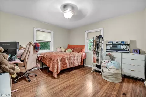 Bedroom - 33 Devonshire Dr, Akron, OH 44312 photo 4 of 20