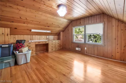 Bedroom - 33 Devonshire Dr, Akron, OH 44312 photo 17 of 20