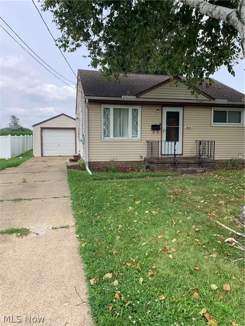 1017 Wellman St, Louisville, OH 44641