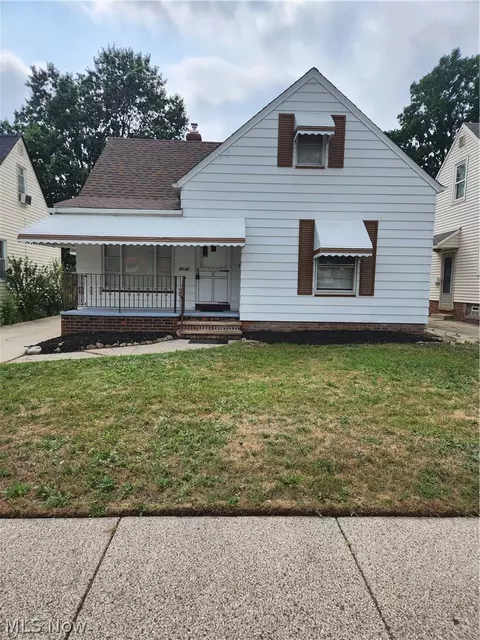 4636 90th St, Garfield Heights, OH 44125