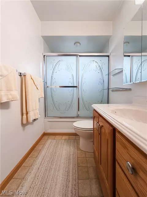 Bath - 15357 Rademaker Blvd, Brook Park, OH 44142 photo 2 of 3